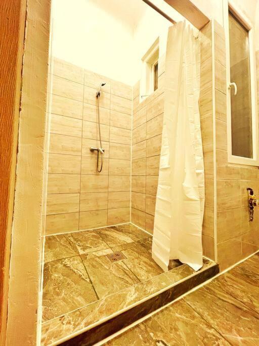 Central Studio Flat บูดาเปสต์ ภายนอก รูปภาพ